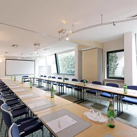 - South, An Ihg 酒店 4*