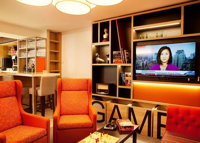 - South, An Ihg Ξενοδοχείο 4*