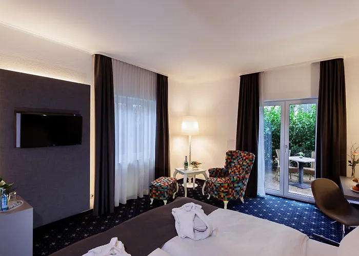 - South, An Ihg Ξενοδοχείο 4*