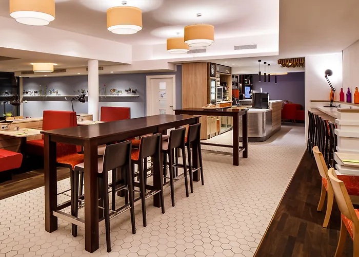 - South, An Ihg Ξενοδοχείο