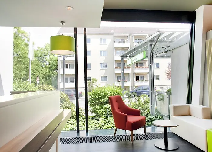 - South, An Ihg Ξενοδοχείο 4*