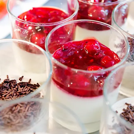 - South, An Ihg Hotel