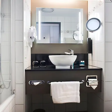 - South, An Ihg Hotel