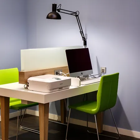 - South, An Ihg 4* Drezno