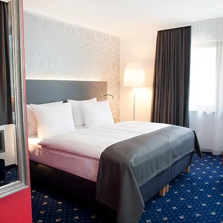 - South, An Ihg 4*