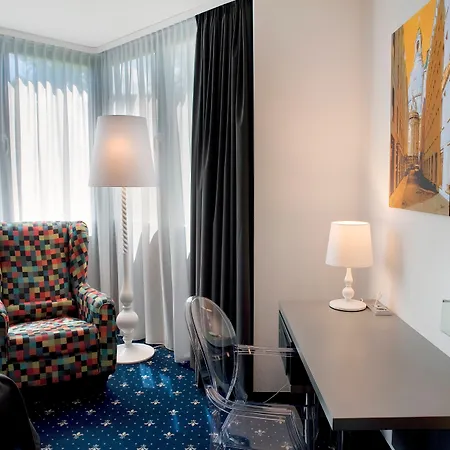 Hotel - South, An Ihg 4*