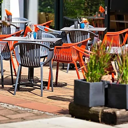 - South, An Ihg Hotel