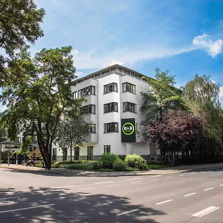 Отель - South, An Ihg 4*
