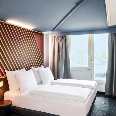 - South, An Ihg 4* Dresden