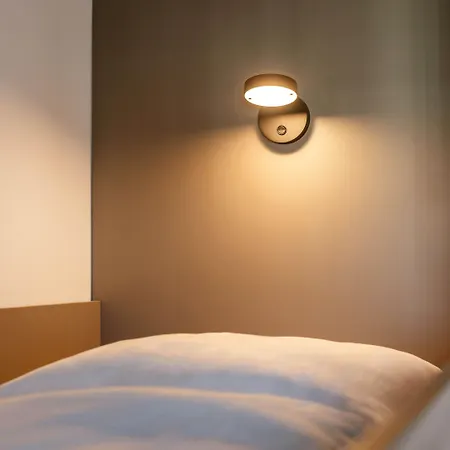 - South, An Ihg Hotel
