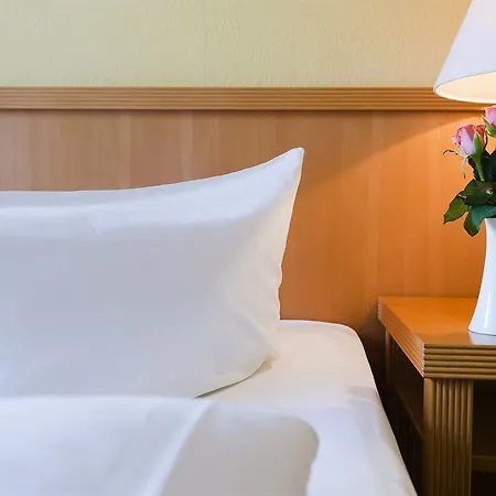 - South, An Ihg 4*