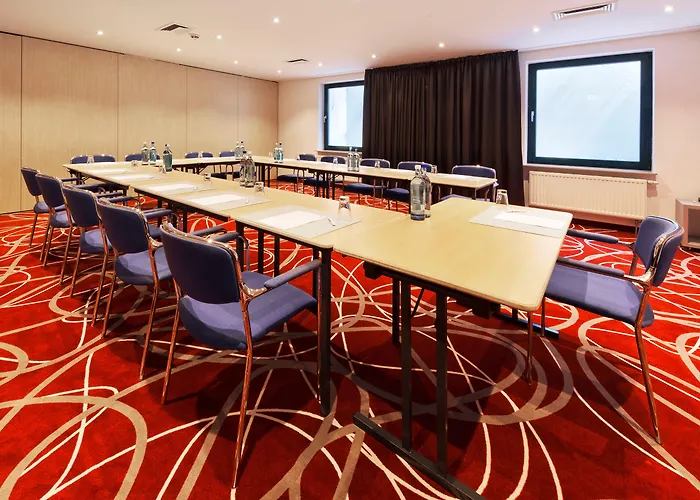 מלון - South, An Ihg 4*