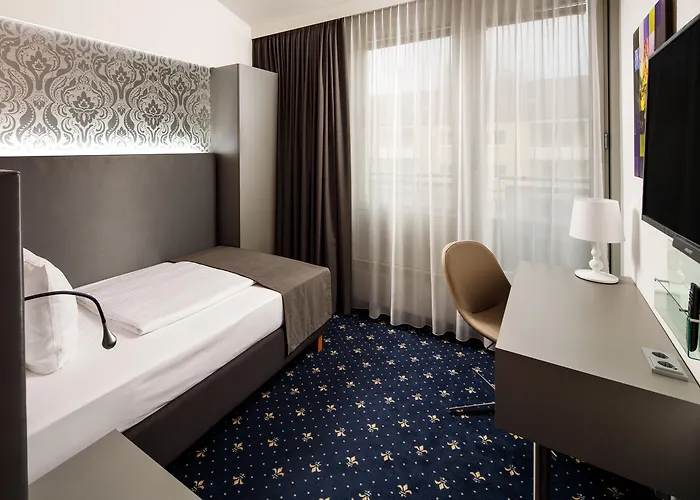 - South, An Ihg 4*