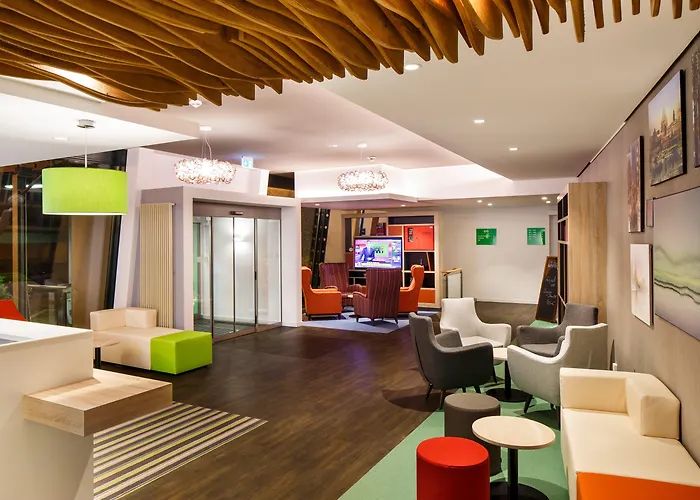 מלון - South, An Ihg 4*