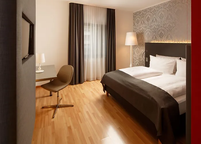 - South, An Ihg Δρέσδη