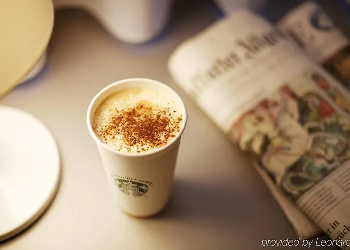 מלון - South, An Ihg 4*