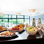 - South, An Ihg Ξενοδοχείο