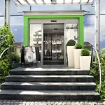 - South, An Ihg Hotel Dresden